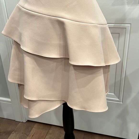 BCBGMaxazria Blush Pink Key Hole Tiered Mini Dress Size 8 NWOT - Picture 7 of 11